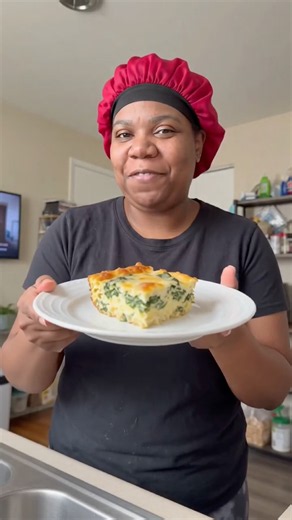 Let make some Spinach and Gruyère Breakfast Casserole plate it up