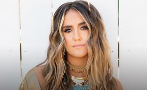 Album Review – Lainey Wilson’s “Sayin’ What I’m Thinkin'” - Saving...