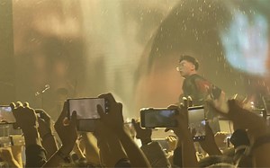 弹壳-2022-04-24-西安巡演-bombshell-现场炸裂演出