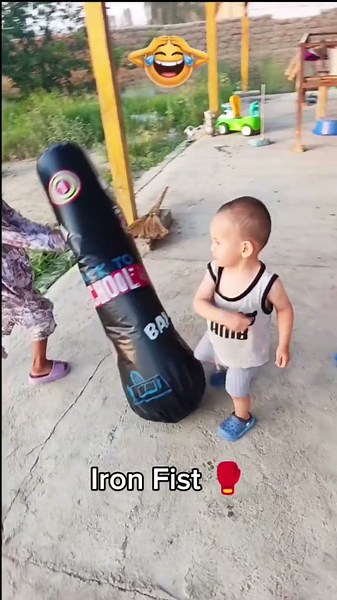 Comic boxing . Baby boy #boxing #boxingbaby