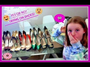 TRYING ON MY MOMS SHOES!