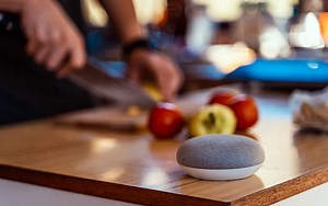 Comment connecter sa maison avec Google Home ? - ENKI