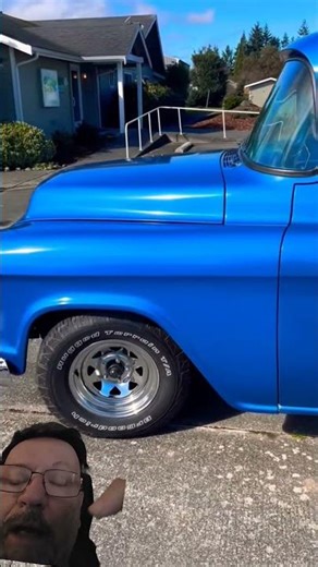 Wow, check out this blue chevrolet.Pick up #shortvideos