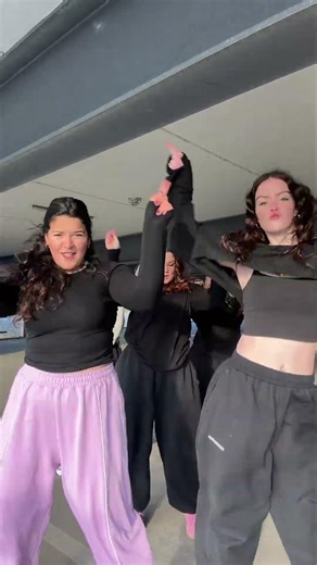 One more dance 😍 #trending #dance #dancerlife #dancer #dancechallenge #dancetrend #viral #trend