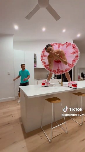 Fun Light switch Challenge. #switchlights #challenge #funny #funnyvideos #tiktok