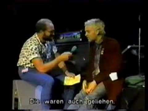 Michael Stipe (R.E.M.) Interview (1985)