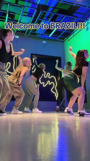 Beginner Brazilian Funk Dance Class with Nanda Teixeira