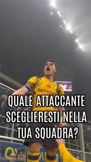 QUALE ATTACCANTE SCEGLIERESTI NELLA TUA SQUADRA? ⚽🤫 #attaccanti #calcio #shorts