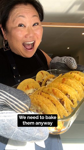 Who's always made their crunchy tacos this way?? - N x ❤️ Recipe ⬇️ or print: https://www.recipetineats.com/ground-beef-tacos-recipe/ Old-School Beef Tacos 10 to 12 crispy taco shells ("stand and stuff) - OR soft tortillas of choice (warm then stuff but don’t bake) Beef Tacos: 1 tbsp oil, 2 garlic cloves, 1 onion finely chopped, 500 g / 1 lb beef , ground / mince 2 tbsp tomato paste, 1/4 cup / 65ml water Homemade Taco Seasoning: 1 tsp EACH garlic powder, onion powder, dried oregano 2 tsp EACH cu