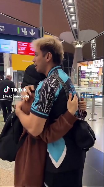 transfer hug😚🏃‍♀️, rania mau ke jordan guys🤲🏼 #jadenbahtera #rajadinputrabachtera #puterirania #fyp #4upage #foryou #foryoupage