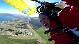 😁 SOUND ON for all the good vibes! We had the lovely Carlene jump with us recently for her birthday - and from 18,500 ft nonetheless! How's that for brave!? This video was too good not to share 😄 enjoy! | Taupo Tandem Skydiving