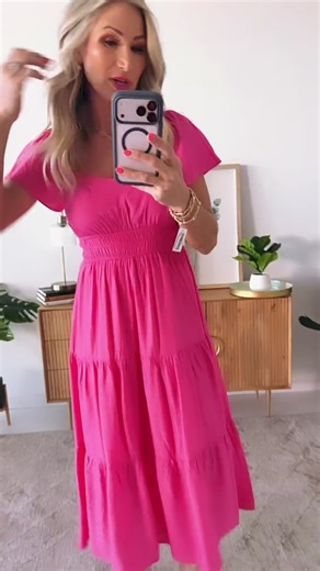 the perfect pink for all the fun festivities spring brings 💐🛍️