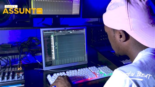 1.1K views · 109 reactions | Em menos de 24h passamos aos 100 visualizações assista o processo no canal do YouTube Tudo é assunto : https://youtu.be/Zhjyb3o6zUI?si=EFAYOn3Er8iGn9Ev | Rhosséu Beat | Facebook