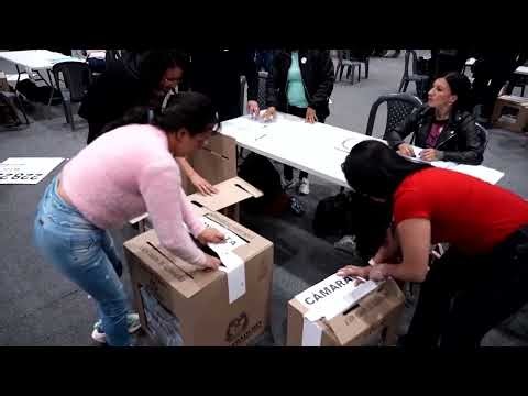 Colombians elect fragmented Congress in low-turnout election
