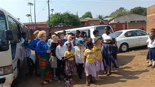 Alendo ochokera ku Good Samaritan Children's Home kuja anapita ma Adventurer athu kaya mukukumbukira kaya, iwowa afika pomwe lero kuli Joint Lisanjala Adventurer Club & Good Samaritan Program. Tsiku lonse lero akutsogolera ana. Olemba : McAllan Mapinda | Lisanjala SDA Church