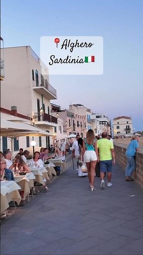 Why you NEED to visit Alghero's Old Town (Sardinia, Italy)