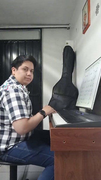 Música de Piano Nocturno Inspirada en Plantas vs Zombies
