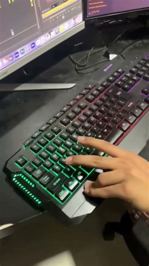 How to remove green screen in Premiere Pro #adobepremierepro #shorts