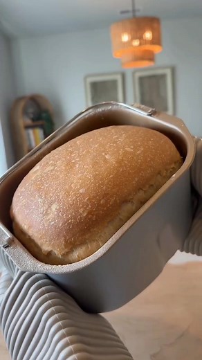 Fresh bread mornings just hit different 🍞✨_This 20-in-1 Automatic Bread Maker makes baking effortless #reels #cook #easylife #homehacks #kitchenhacks #gadgets #usa #us | sam shan shops