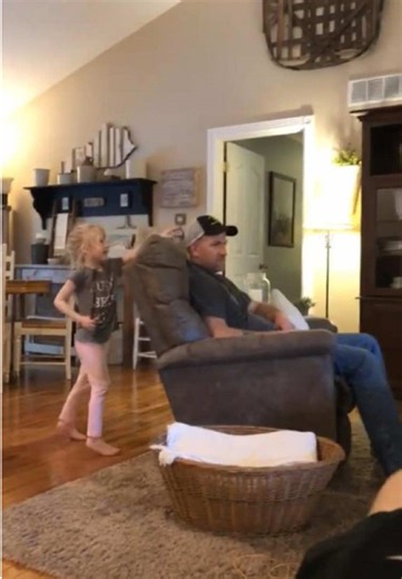 Kids’ sneak attacks are always sudden and hilarious—parents never see it coming 😂#KidPranks #SneakAttack #FunnyKids #familymoments