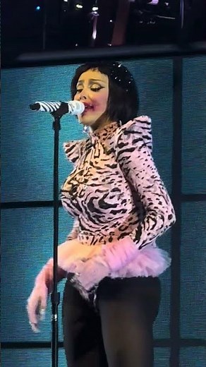 Doja Cat performing “Agora Hills” in Paris, France 2026