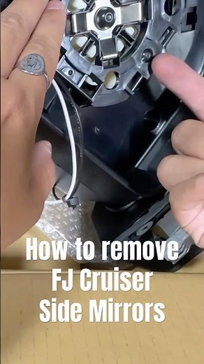 How to remove FJ Cruiser Side Mirrors #fj #fjcruiser #howto #toyotafjcruiser #carmods #sidemirrors