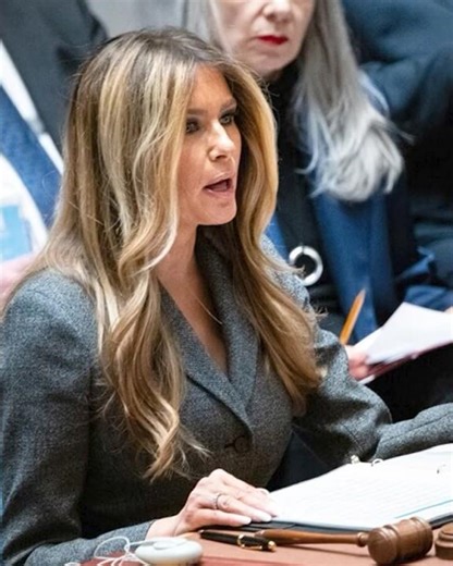 Melania Trump Publicly Snubbed by George W. Bush