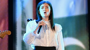 Lorde Covers Bruce Springsteen In First Live Performance In Years