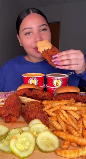 viralmukbangss on TikTok