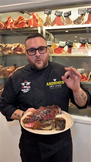 @ardemus23 on Instagram: "🍽️ All You Can Eat, ma fatto come si deve. Da Ardemus non è una gara a chi mangia di più, è un viaggio tra sapori che puoi rifare… quante volte vuoi 😏 🔥 Piatti che escono caldi 🥩 Qualità che si sente al primo morso 🍷 Tavola piena, zero fretta Qui l’all you can eat non è “tanto”, è tanto buono. 👉 Vieni affamato. 👉 Esci felice. #Ardemus #AllYouCanEat #MangiareBene #FoodLovers #CucinaCheConta SenzaLimiti 🍴"