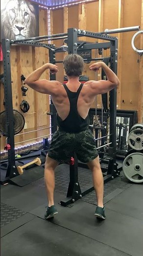 160lb 5’7” Physique Check Post Workout Flex Posing Bodybuilding Garage Gym Hypertrophy Training