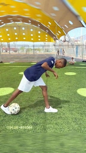 16 reactions · 3 comments | Football Skills Tutorial⚽ #footballskillsshorts #footballskillsvideos #footballshorts #footballskillstutorial #football #footballskills #shortfeeds #shorts #short #viralshorts #fypchallenge #fypageシ #fypジviralシfypジ #fypシ゚viralシfypシ゚ #followersreelsfypシ゚viralシfypシ゚viralシalシ #followersreelsfypシ゚viralシfypシ゚viralシ #followersreels #followme | Njr | Facebook
