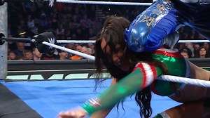 Chelsea Green is a DOUBLE CHAMP!! 🏆 #SmackDown | WWE SmackDown