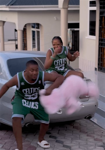 Nani Kauwa Etiii by Diamond Platnumz