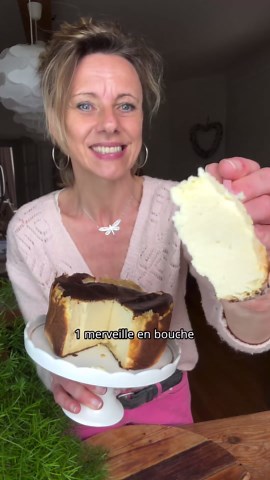 Elisabeth Loncke on Instagram: "RECETTE/TUTO : Prendre soin de soi ,c’est aussi se faire plaisir , avec ce dessert sain et hyperproteiné ! 🍐Un CHEESECAKE aux poires 🍐 4 ingrédients ✔️sans farine ✔️sans gluten ✔️sans sucre ✔️Airfryer ou four Une dessert que vous pouvez intégrer dans votre rééquilibrage alimentaire, une perte de poids ou simplement une recherche d’alimentation saine et équilibrée Une recette, que j’adore !! Que j’accompagne souvent d un coulis de fruits rouges😜 Une recette à es