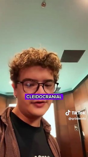 Gaten Matarazzo's Unique Condition Explained