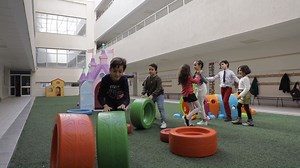 Il est enfin là ! Le clip sur la différence des classes de Ce2 Jaune de maîtresse Noura et Cm1 Vert de maîtresse Samia. La chanson " Je te donne" de J.J. Goldman revisitée par nos petits élèves. | Groupe scolaire René Descartes Tunis