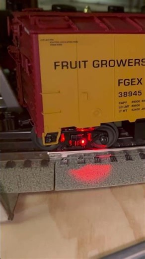 Lionel fruit, growers express hotbox car axle catches fire. #train #Fun #Trend #shorts #trending