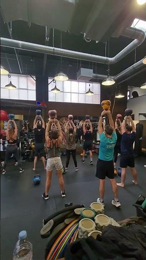 KBOX - Cours de Kfit avec kettlebell