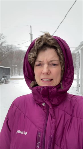 #hoodhack #winter #stillcold @Jessica Alzamora