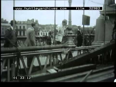 Hammersmith Bridge, 1940's - Film 32983