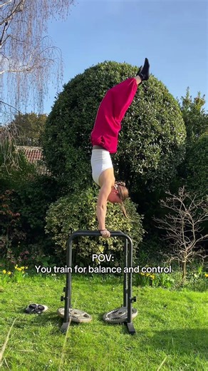 High bars are scary but look pretty 😂 #calisthenics #handstandgoals