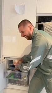 ice cream pants, jasmine hates ghosts, skateboarding indoors and she ruined my diet! NT.HUB | Abcde