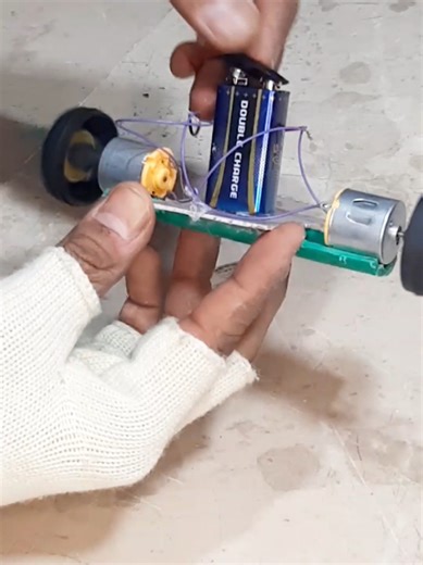 DIY Two-Wheel Toy Motor Project for Beginners