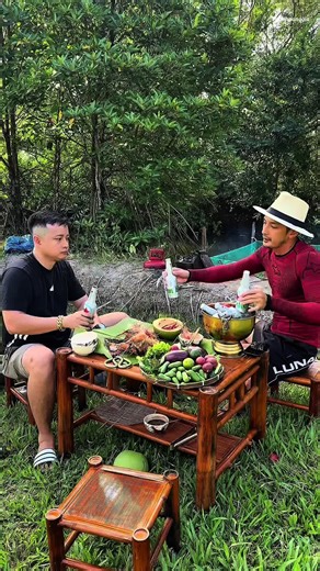 Tôm càng nổ bình GA: Món ngon miền Tây hấp dẫn