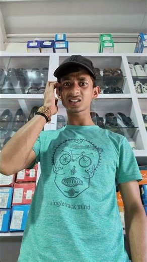 Finding🥾 shoes for these feet is impossible! #Shorts #mr mummy look #holishopping #fun