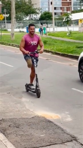 He’s on the move #webdevil33 #funnyreels #funnypeople #webdevil33 | Mike Massaad