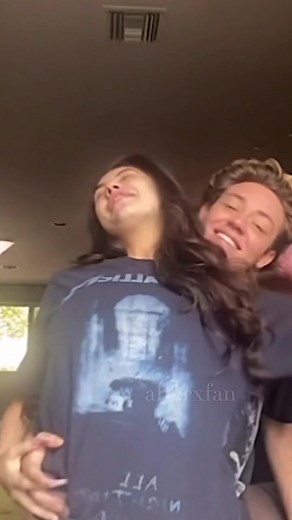 Ethan Cutkosky Dating: Carl Gallagher's Romantic Journey