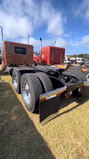#peterbilt389 #peterbiltmotos #largecar #bigrig | Texas Big Rigs