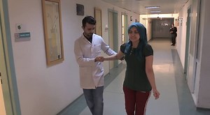 Gülhane Eğitim ve Araştırma Hastanesi’nde ilk kez uygulanan ‘Alemtuzumab' yöntemi, MS hastası Sabahat Ünal’ı sağlığına kavuşturdu. http://www.trthaber.com/haber/saglik/ms-hastaligina-alemtuzumab-yontemi-umut-oldu-345753.html | TRT Haber